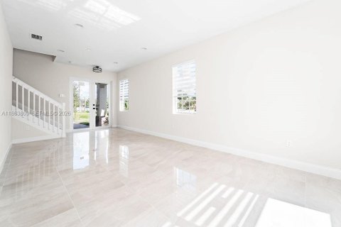 House in Tamarac, Florida 4 bedrooms, 172.98 sq.m. № 2185809 - photo 8