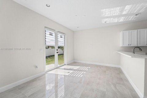 House in Tamarac, Florida 4 bedrooms, 172.98 sq.m. № 2185809 - photo 7