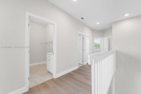 House in Tamarac, Florida 4 bedrooms, 172.98 sq.m. № 2185809 - photo 27