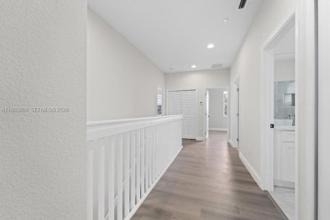 House in Tamarac, Florida 4 bedrooms, 172.98 sq.m. № 2185809 - photo 22