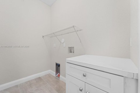 House in Tamarac, Florida 4 bedrooms, 172.98 sq.m. № 2185809 - photo 19