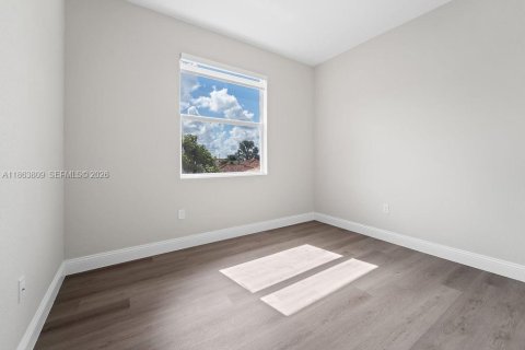 House in Tamarac, Florida 4 bedrooms, 172.98 sq.m. № 2185809 - photo 17