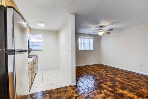 Copropriété à vendre à North Miami, Floride: 1 chambre, 52.03 m2 № 1957130 - photo 9