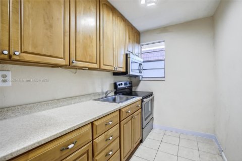 Copropriété à vendre à North Miami, Floride: 1 chambre, 52.03 m2 № 1957130 - photo 10