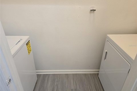 Condominio en venta en Orlando, Florida, 1 dormitorio, 89.84 m2 № 1833326 - foto 11