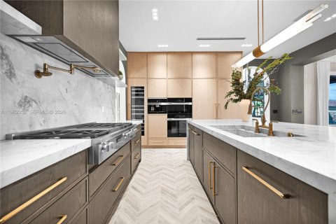 Купить виллу или дом в Уэстон, Флорида 5 спален, 728.45м2, № 2049198 - фото 22