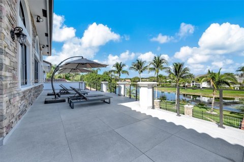 Купить виллу или дом в Уэстон, Флорида 5 спален, 728.45м2, № 2049198 - фото 9