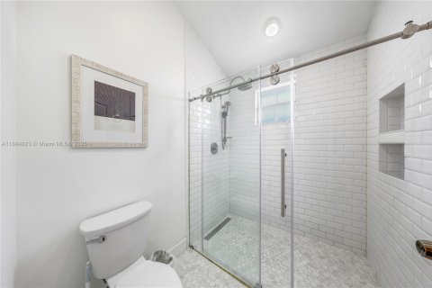 Casa en venta en South Miami, Florida, 3 dormitorios, 151.43 m2 № 1941972 - foto 8