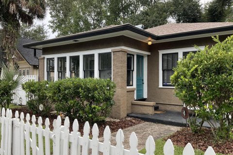 House in Jacksonville, Florida 3 bedrooms, 144.56 sq.m. № 771218 - photo 1
