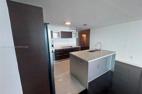 Condominio en venta en Miami, Florida, 2 dormitorios, 128.3 m2 № 1942540 - foto 17