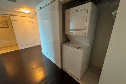 Condominio en venta en Miami, Florida, 2 dormitorios, 128.3 m2 № 1942540 - foto 21