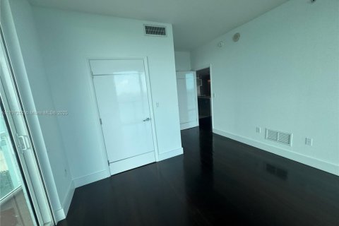 Condominio en venta en Miami, Florida, 2 dormitorios, 128.3 m2 № 1942540 - foto 15