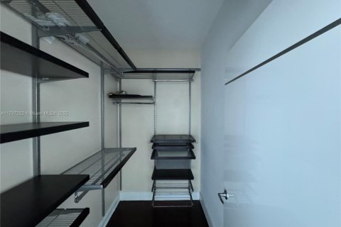 Condominio en venta en Miami, Florida, 2 dormitorios, 128.3 m2 № 1942540 - foto 27