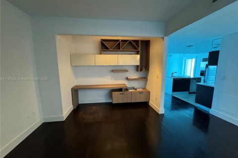 Condominio en venta en Miami, Florida, 2 dormitorios, 128.3 m2 № 1942540 - foto 18