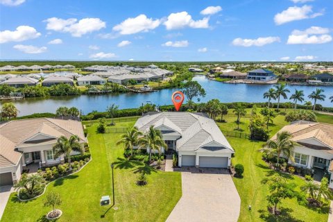 Villa ou maison à Port Charlotte, Floride 4 chambres, 218.23 m2 № 2345145