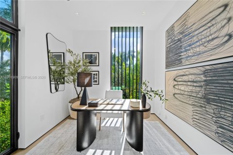 House in Miami Beach, Florida 4 bedrooms, 285.86 sq.m. № 2062464 - photo 23