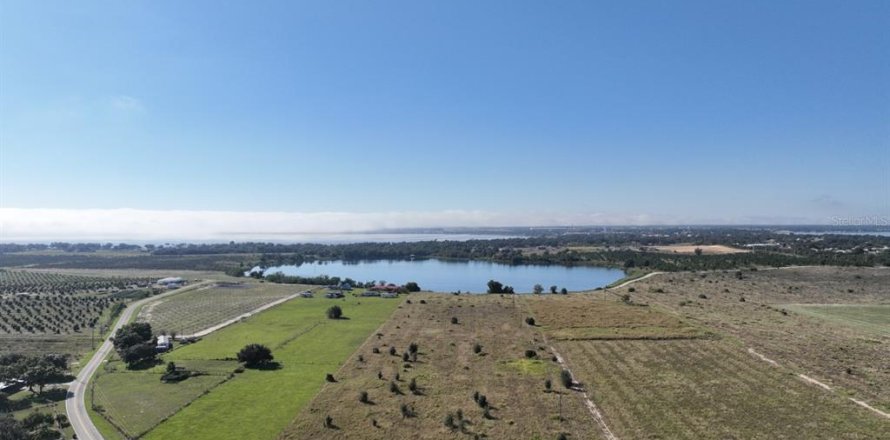 Land in Frostproof, Florida № 2204397