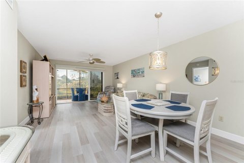 Condominio en venta en Englewood, Florida, 2 dormitorios, 86.68 m2 № 2101362 - foto 9