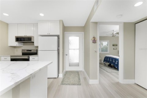 Condominio en venta en Englewood, Florida, 2 dormitorios, 86.68 m2 № 2101362 - foto 4