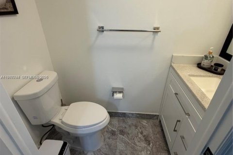 Townhouse in Miami, Florida 2 bedrooms, 111.48 sq.m. № 2044514 - photo 5