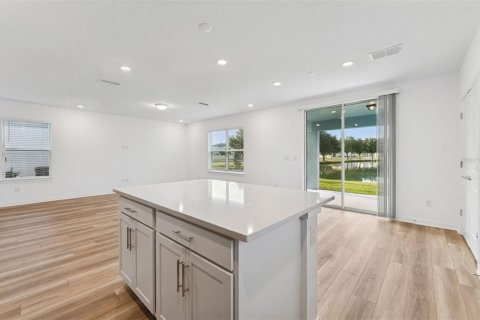 House in Riverview, Florida 5 bedrooms, 241.27 sq.m. № 2259116 - photo 5