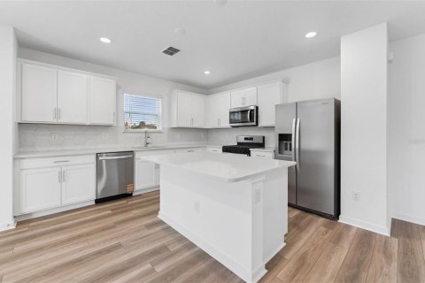 House in Riverview, Florida 5 bedrooms, 241.27 sq.m. № 2259116 - photo 4