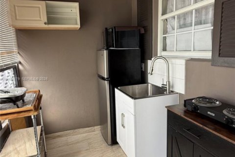 Propiedad comercial en alquiler en Miramar, Florida, 1 dormitorio, 113.71 m2 № 2047107 - foto 4