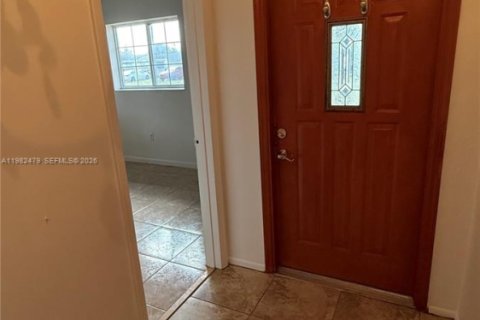 Propiedad comercial en alquiler en Miramar, Florida, 1 dormitorio, 113.71 m2 № 2047107 - foto 7