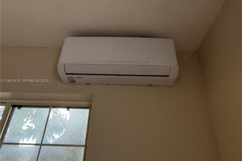 Propiedad comercial en alquiler en Miramar, Florida, 1 dormitorio, 113.71 m2 № 2047107 - foto 11