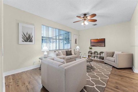 Casa en venta en Orlando, Florida, 3 dormitorios, 200.39 m2 № 1907690 - foto 8