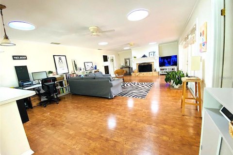 Casa en venta en Apopka, Florida, 3 dormitorios, 234.11 m2 № 2220693 - foto 19
