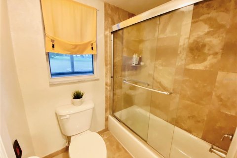 Casa en venta en Apopka, Florida, 3 dormitorios, 234.11 m2 № 2220693 - foto 10