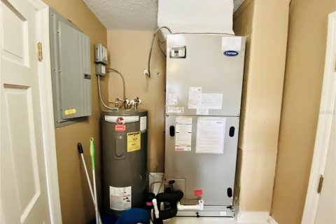 Casa en venta en Apopka, Florida, 3 dormitorios, 234.11 m2 № 2220693 - foto 15
