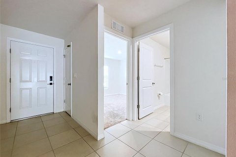 Villa ou maison à vendre à Zephyrhills, Floride: 4 chambres, 171.5 m2 № 2129749 - photo 7
