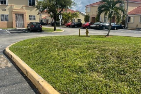 House in Sweetwater, Florida 3 bedrooms, 97.55 sq.m. № 2001526 - photo 3