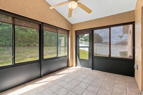 Villa ou maison à vendre à Umatilla, Floride: 3 chambres, 118.36 m2 № 2405296 - photo 4