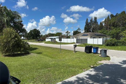 House in Okeechobee, Florida 3 rooms, 110.09 sq.m. № 2171391 - photo 5
