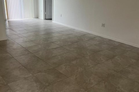 House in Okeechobee, Florida 3 rooms, 110.09 sq.m. № 2171391 - photo 20