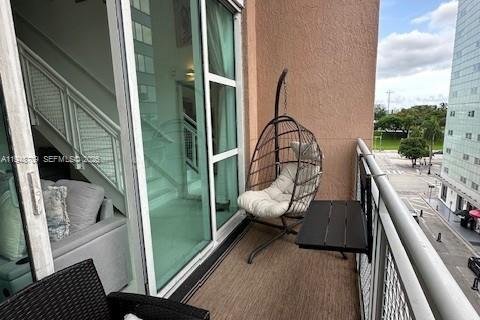 Снять в аренду кондоминиум в Майами, Флорида 1 спальня, 96.99м2, № 2004553 - фото 15