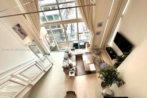 Снять в аренду кондоминиум в Майами, Флорида 1 спальня, 96.99м2, № 2004553 - фото 2