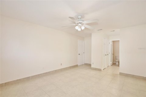 Villa ou maison à vendre à Orlando, Floride: 3 chambres, 130.9 m2 № 2409846 - photo 13