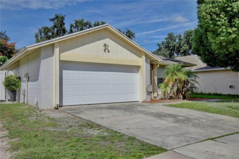 Villa ou maison à vendre à Orlando, Floride: 3 chambres, 130.9 m2 № 2409846 - photo 3