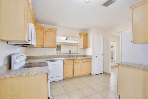 Villa ou maison à vendre à Orlando, Floride: 3 chambres, 130.9 m2 № 2409846 - photo 10