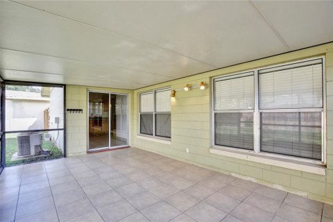 Villa ou maison à vendre à Orlando, Floride: 3 chambres, 130.9 m2 № 2409846 - photo 24