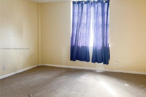 Copropriété à louer à Hallandale Beach, Floride: 2 chambres, 92.9 m2 № 1968126 - photo 7