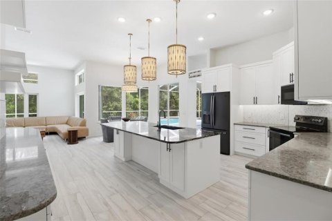 Villa ou maison à vendre à Homosassa, Floride: 4 chambres № 2404428 - photo 15