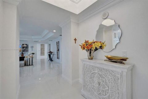 Купить кондоминиум в Помпано-Бич, Флорида 3 спальни, 207.82м2, № 2018870 - фото 4