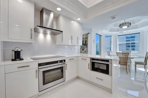 Купить кондоминиум в Помпано-Бич, Флорида 3 спальни, 207.82м2, № 2018870 - фото 27