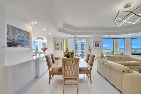 Купить кондоминиум в Помпано-Бич, Флорида 3 спальни, 207.82м2, № 2018870 - фото 8