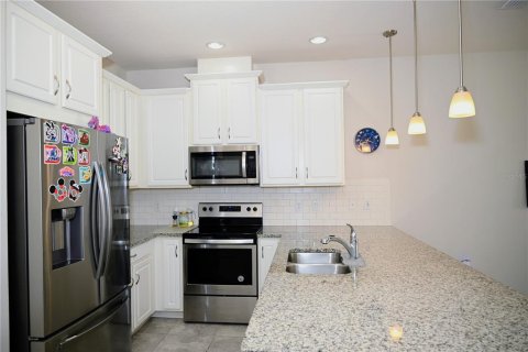 Touwnhouse à vendre à Kissimmee, Floride: 3 chambres, 148.92 m2 № 2225494 - photo 17